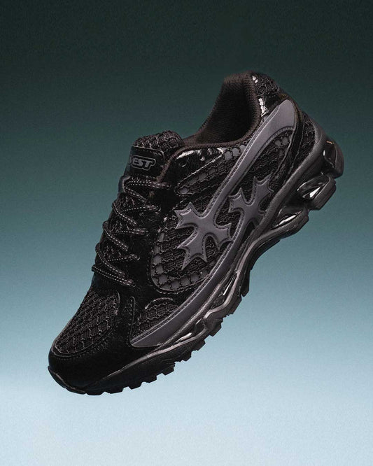 Bravest Studios Kross Kountry Runner Triple Black
