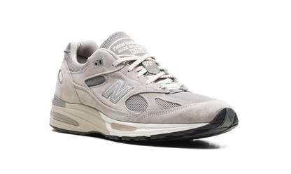 U991TK2 New Balance 991v2 MiUK Kith Moonrock